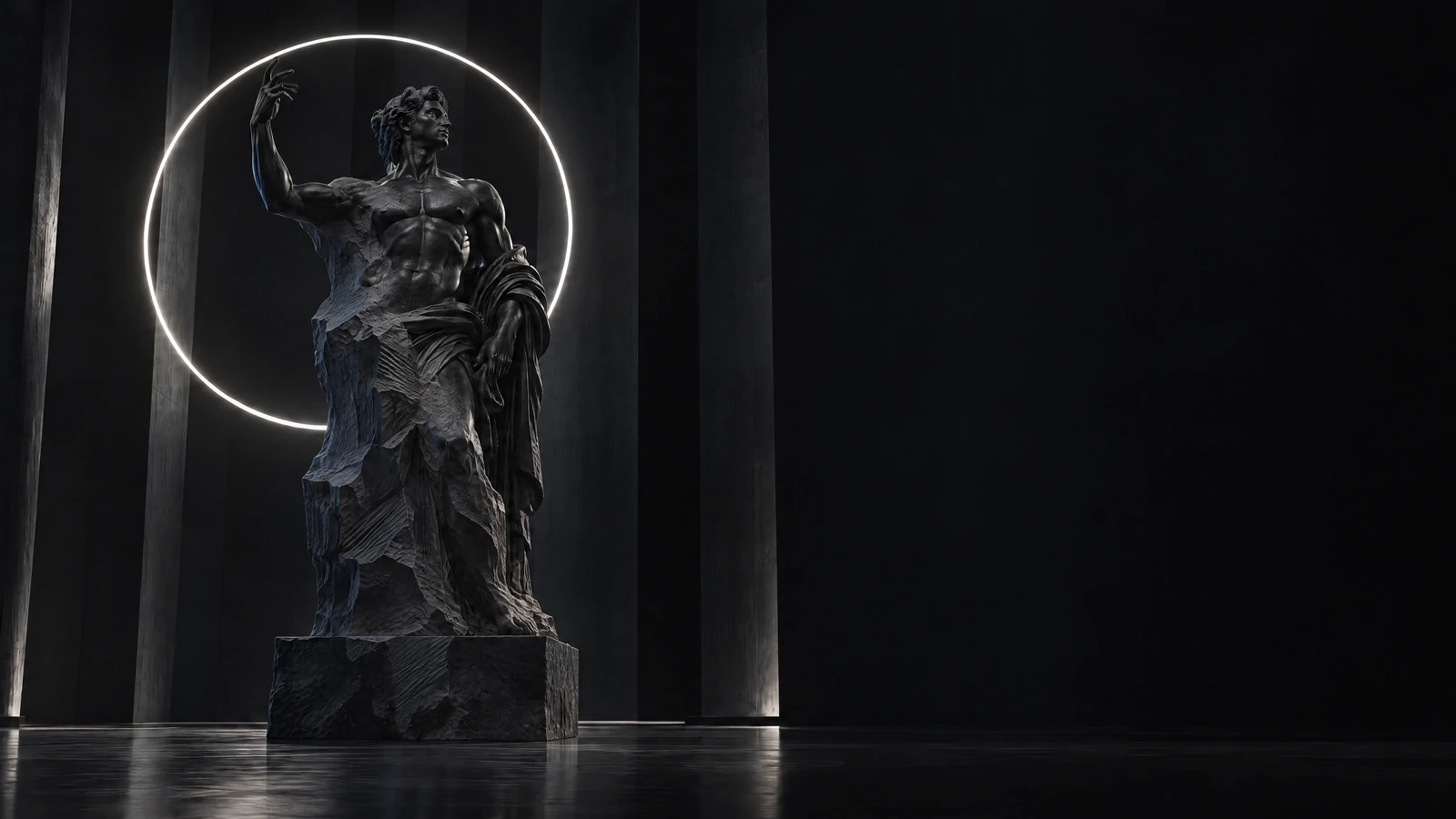 La même sculpture dégagée de sa gangue, le drapé achevé — l’étape de la fabrication.